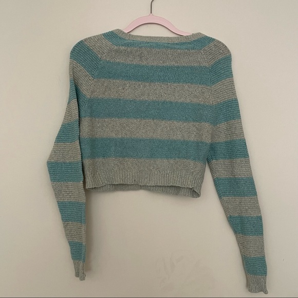 Cooperative Urban Outfitters Cropped Sweater - Picture 6 of 6